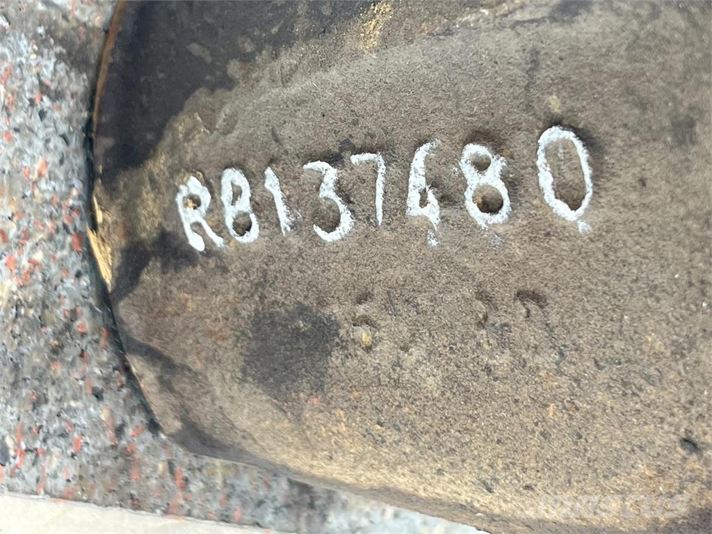 Demag AC 205 Steering knuckle 16 holes axle 4 Axles