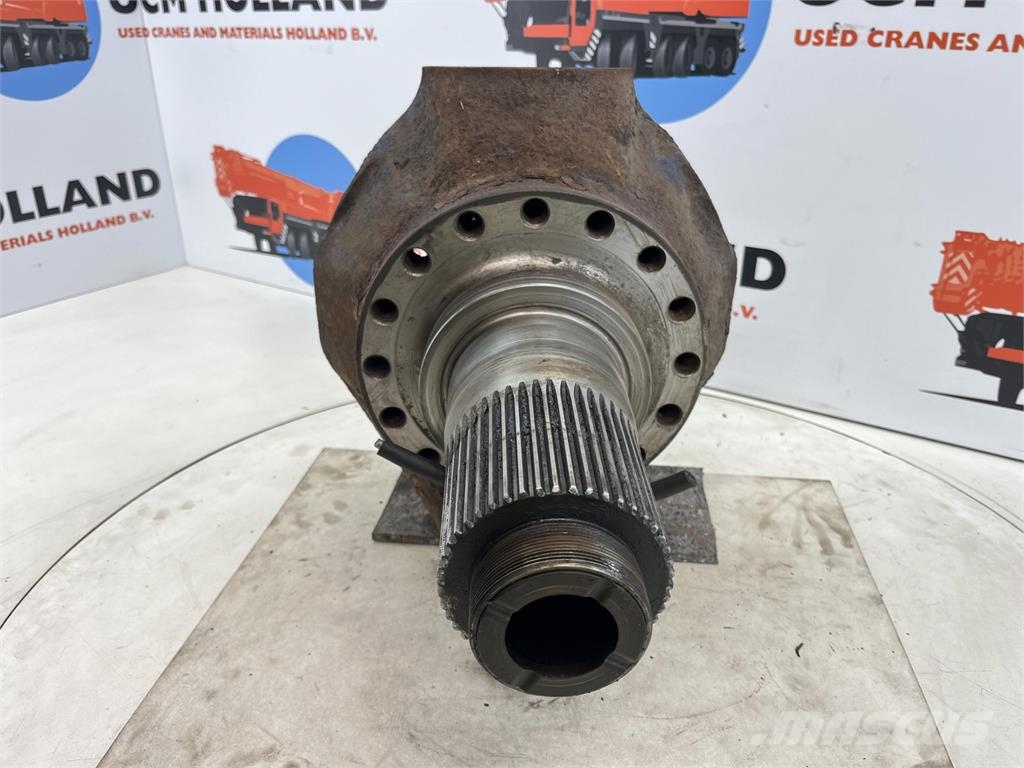 Demag AC 205 Steering knuckle 16 holes axle 4 Axles
