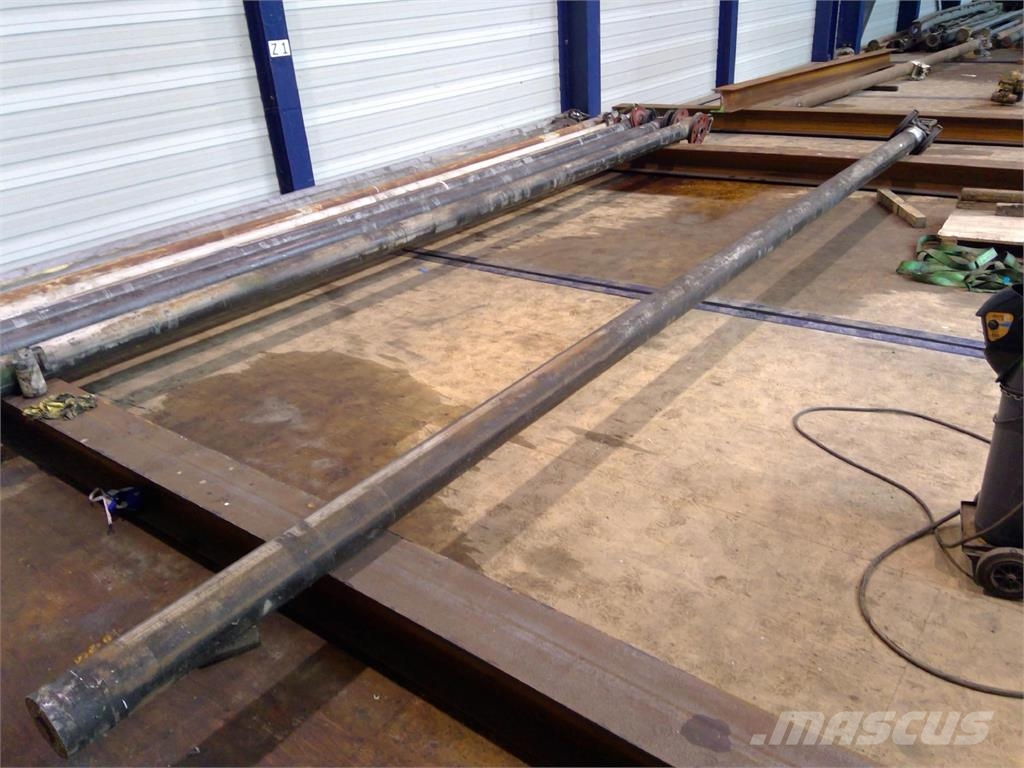 Demag AC 205 telescopic cylinder Piezas y equipos para grúas