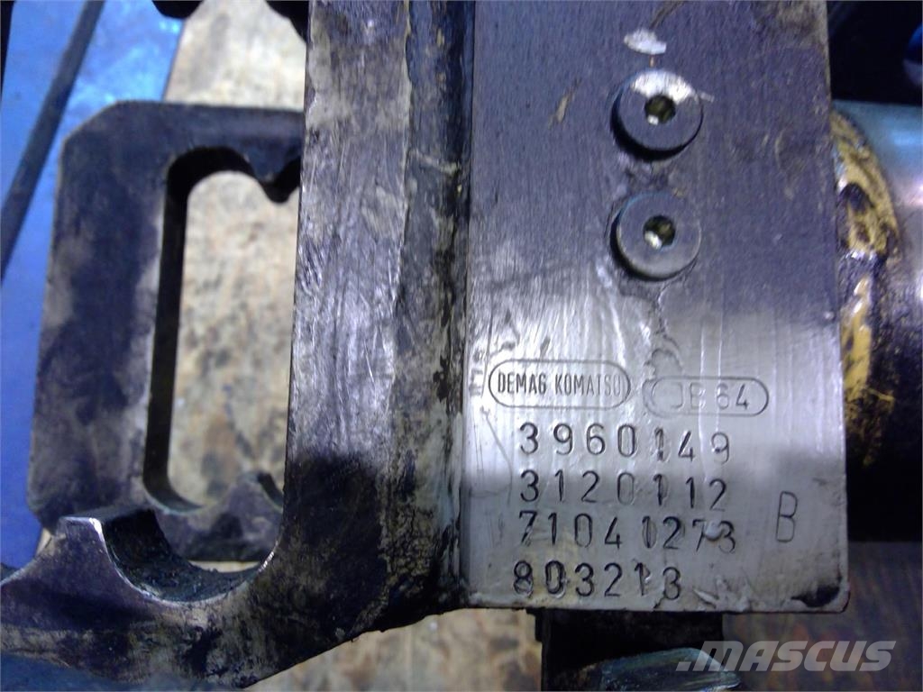 Demag AC 205 telescopic cylinder Piezas y equipos para grúas