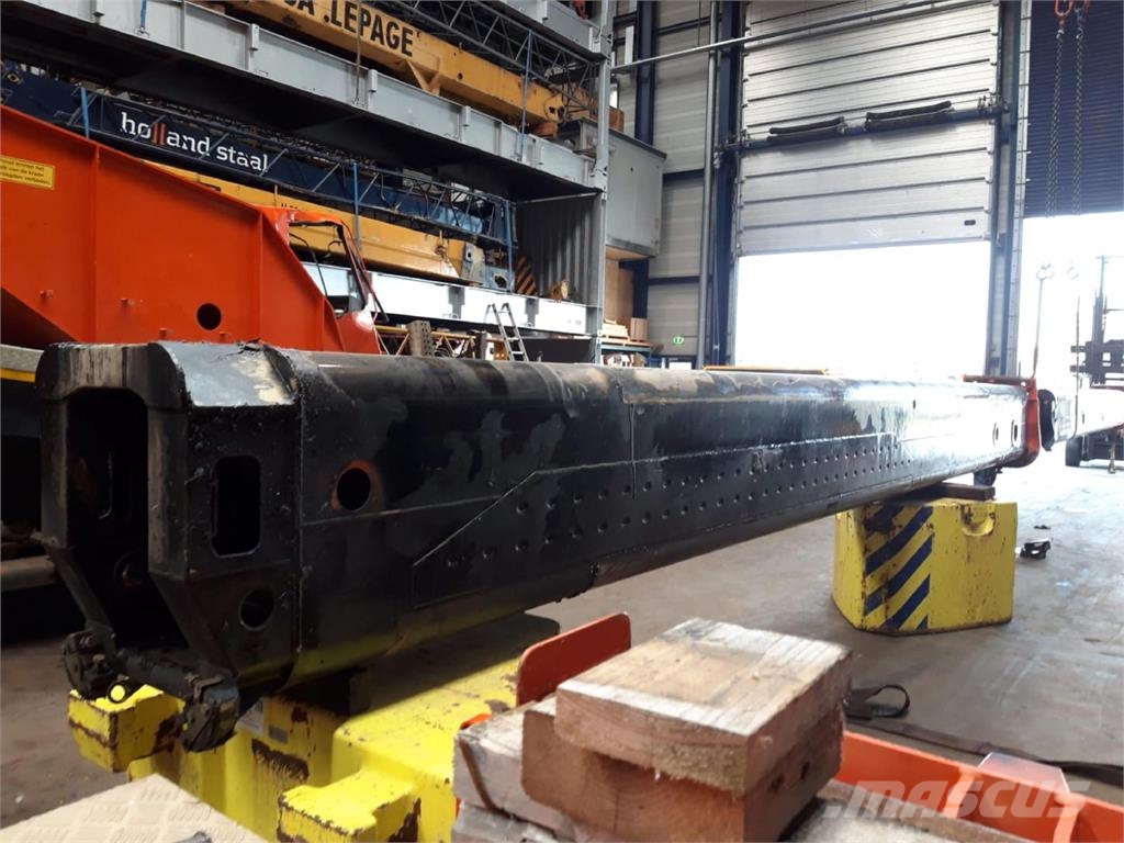Demag AC 205 telescopic section 2 Peças e equipamentos para guindastes
