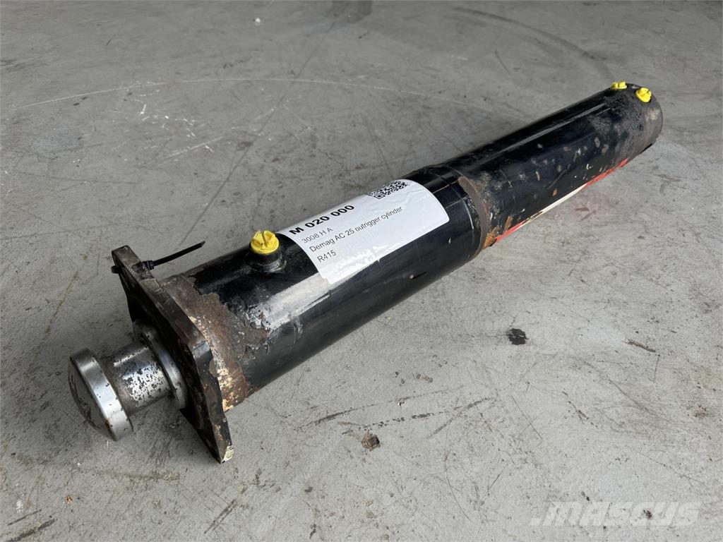 Demag AC 25 outrigger cylinder Εξαρτήματα και εξοπλισμός για γερανούς