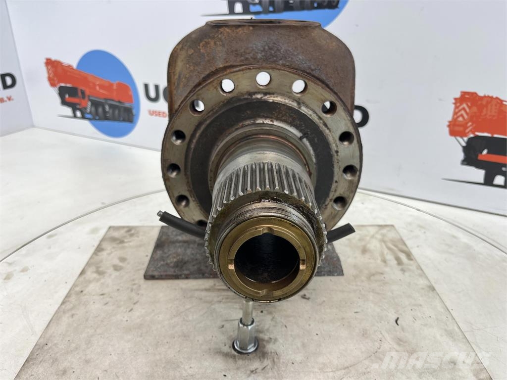 Demag AC 25 Steering knuckle 16 holes axle 2 Axles