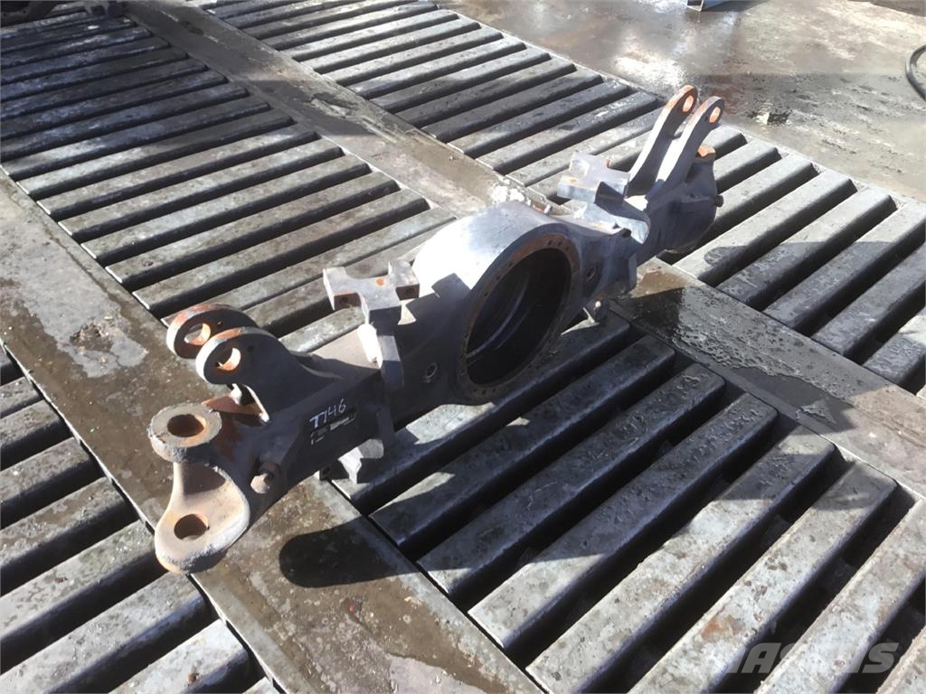 Demag AC 35 axle 2 Akselit