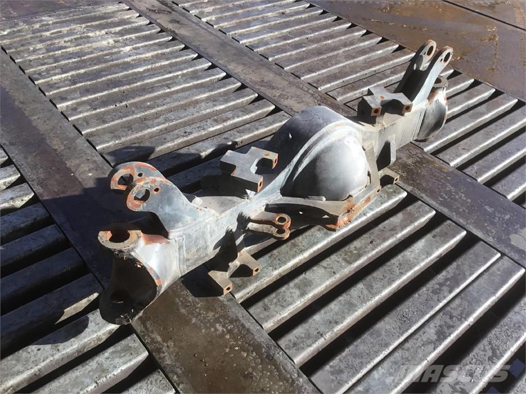 Demag AC 35 axle 2 Akselit
