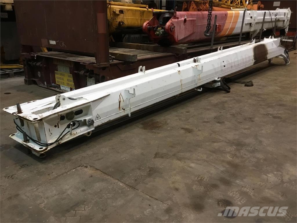 Demag AC 35 double folding jib Piezas y equipos para grúas