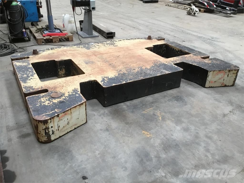 Demag AC 350-1 counterweight 10 ton Piezas y equipos para grúas