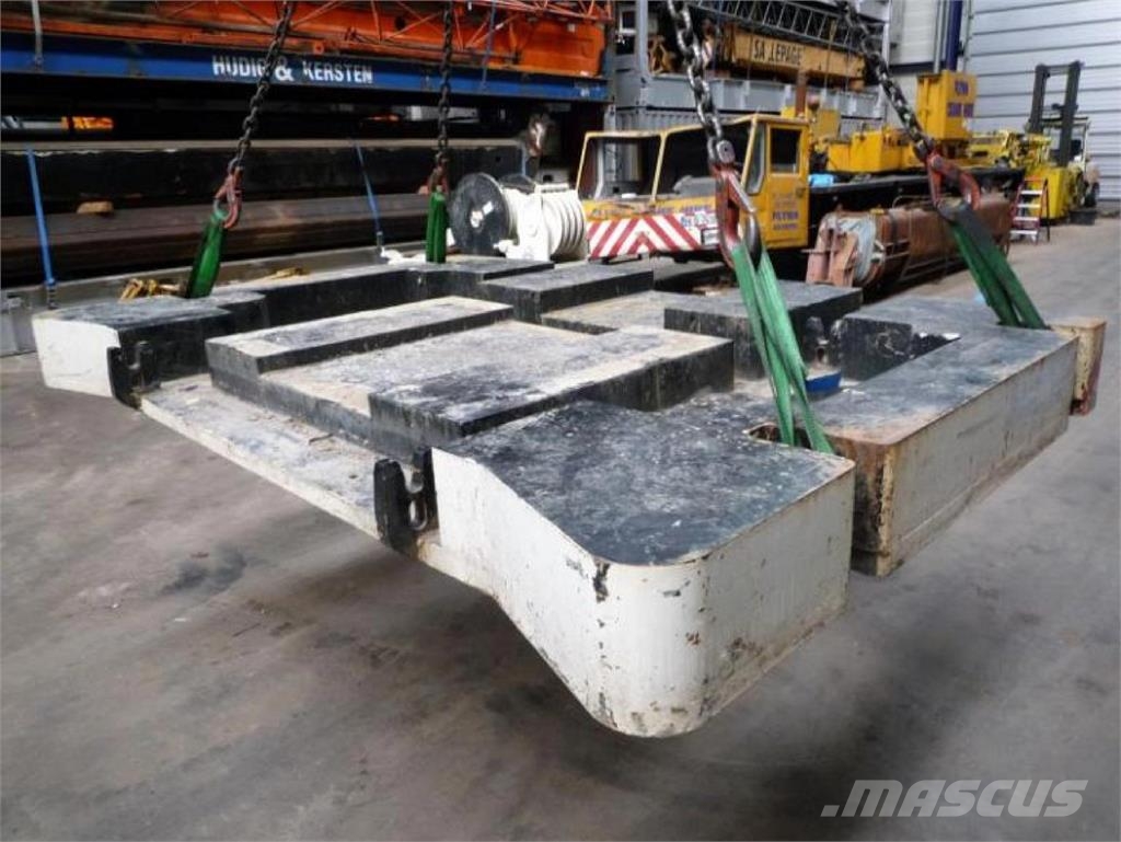 Demag AC 350-1 counterweight 7 ton Piezas y equipos para grúas