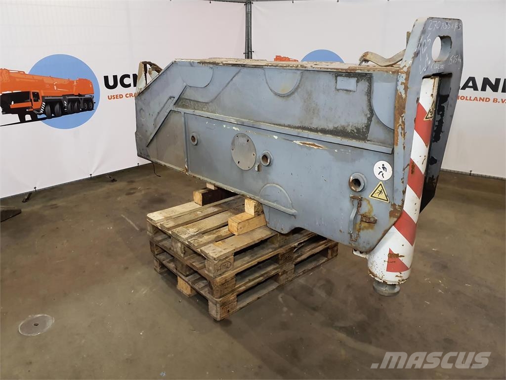 Demag AC 350-1 outrigger beam complete rear Εξαρτήματα και εξοπλισμός για γερανούς