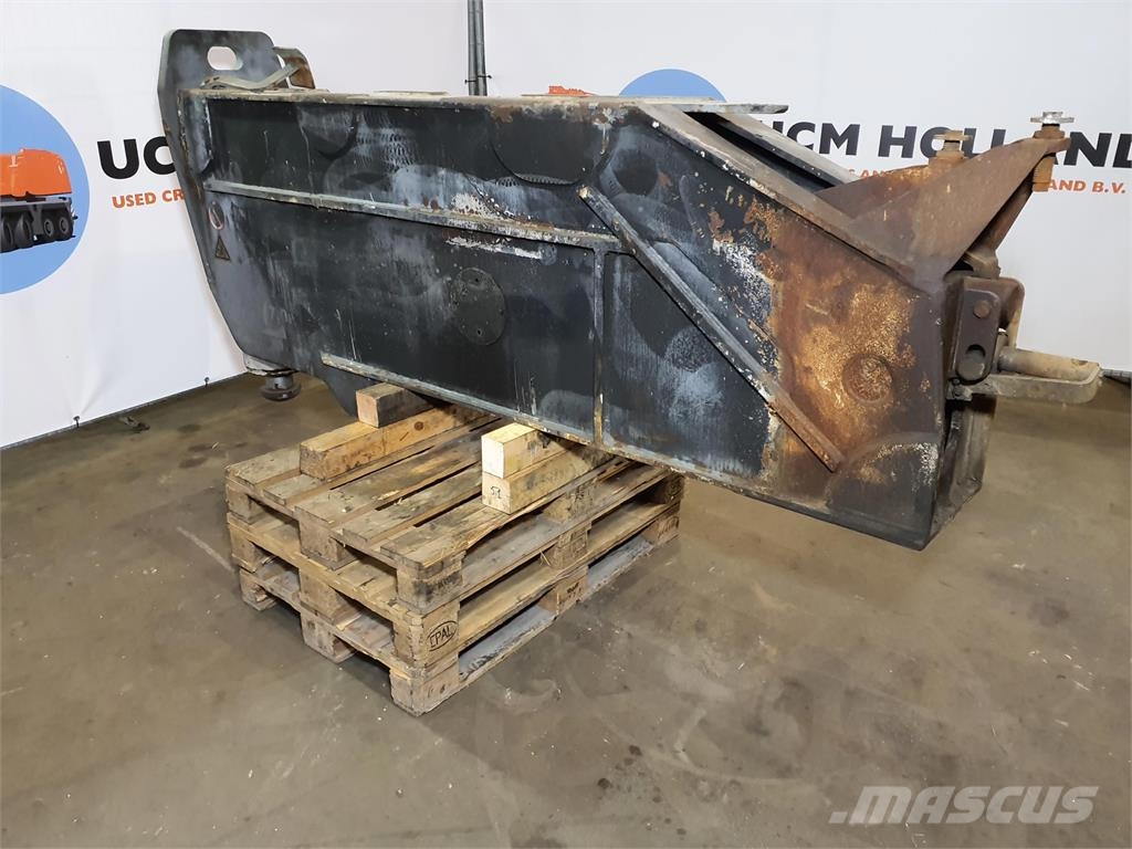 Demag AC 350-1 outrigger beam complete front Peças e equipamentos para guindastes