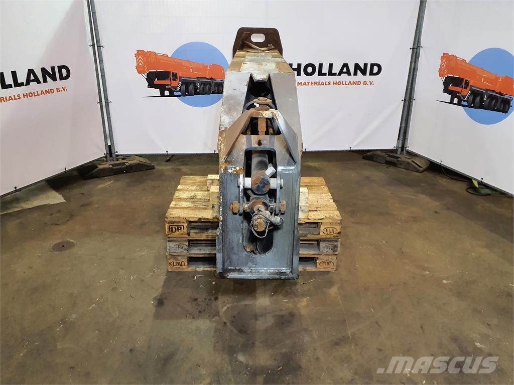Demag AC 350-1 outrigger beam complete front Εξαρτήματα και εξοπλισμός για γερανούς