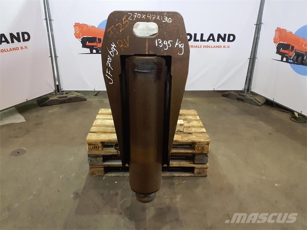 Demag AC 350-1 outrigger beam complete front Εξαρτήματα και εξοπλισμός για γερανούς