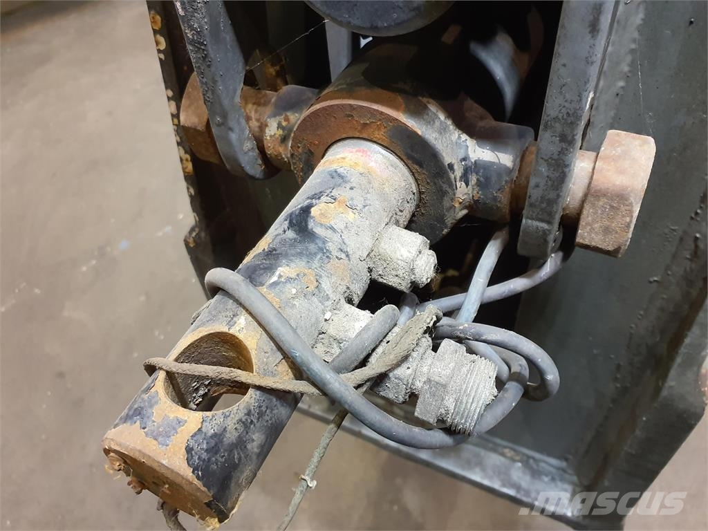 Demag AC 350-1 outrigger beam complete front Εξαρτήματα και εξοπλισμός για γερανούς