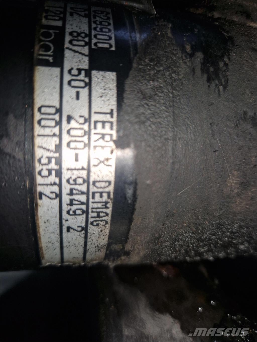 Demag AC 40-1 CITY axle 2 Assen
