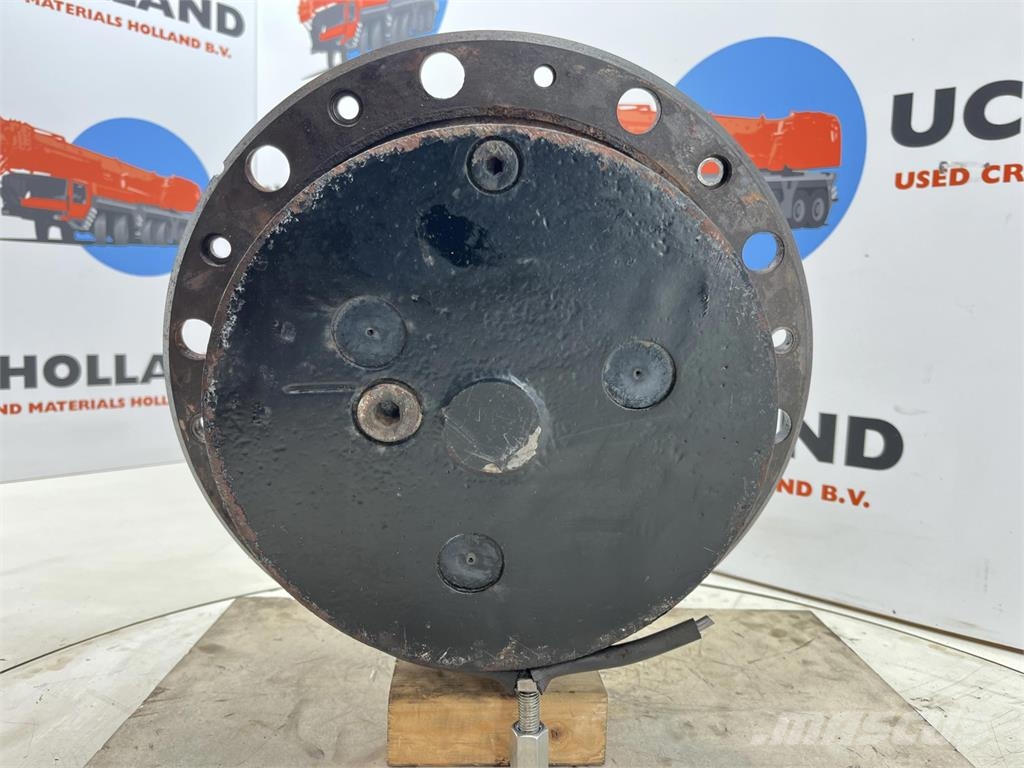 Demag AC 40-1 city planetary drive 17-24-67-32-3pl-H85-4 محور العجلة