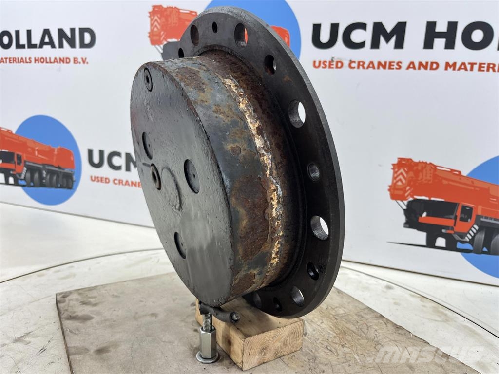 Demag AC 40-1 city planetary drive 17-24-67-32-3pl-H85-4 محور العجلة