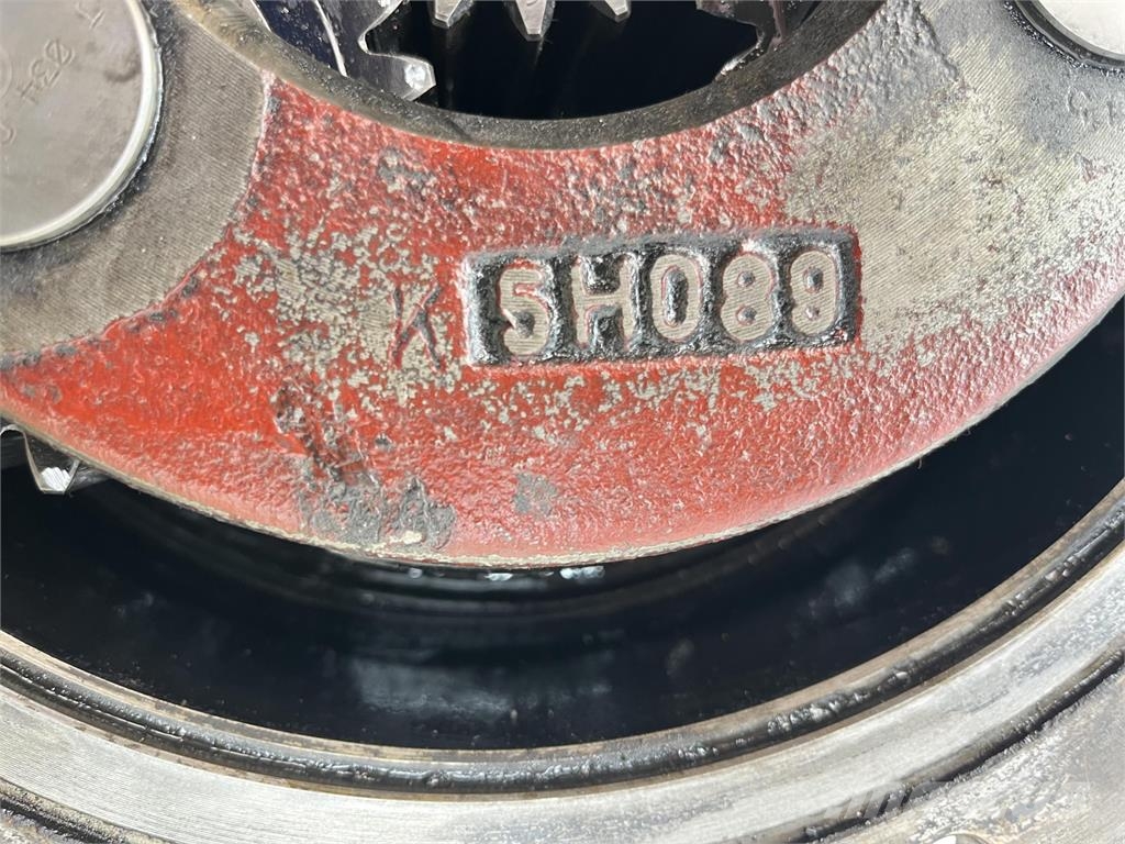 Demag AC 40-1 city planetary drive 17-24-67-32-3pl-H85-4 محور العجلة