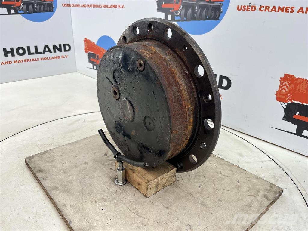 Demag AC 40-1 city planetary drive 17-24-67-32-3pl-H85-4 Осі