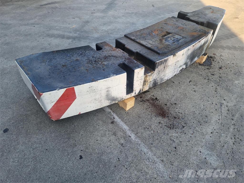 Demag AC 40 CITY counterweight 2.35T Peças e equipamentos para guindastes