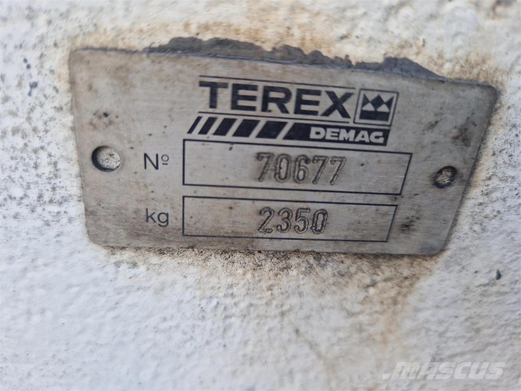Demag AC 40 CITY counterweight 2.35T Peças e equipamentos para guindastes