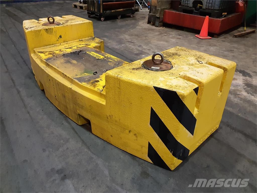 Demag AC 50-1 counterweight 7450kg Peças e equipamentos para guindastes