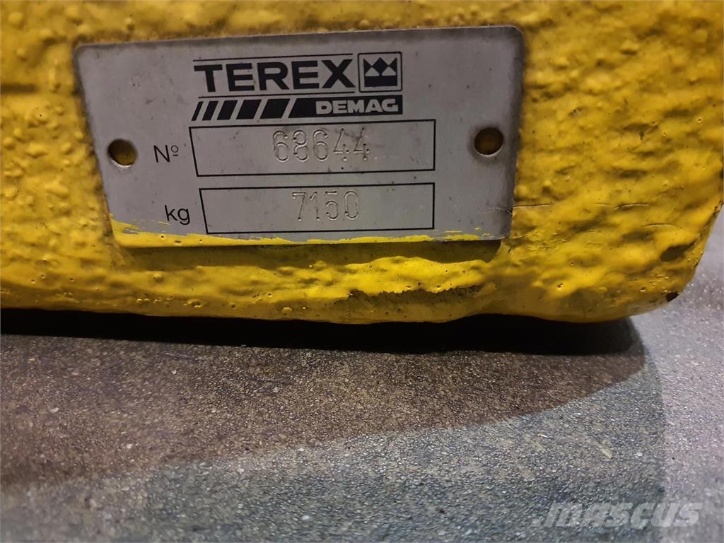 Demag AC 50-1 counterweight 7450kg Peças e equipamentos para guindastes