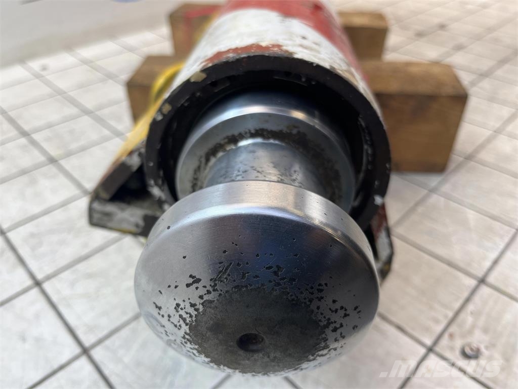 Demag AC 50 / AC 155 support cylinder front Εξαρτήματα και εξοπλισμός για γερανούς