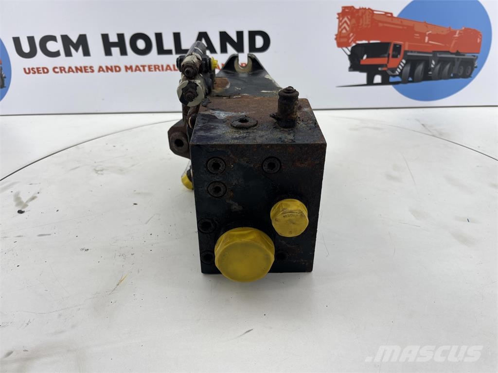 Demag AC 700 Emergency steering pump Peças e equipamentos para guindastes