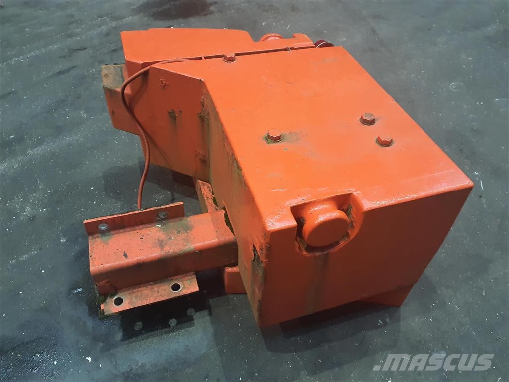 Demag counterweight left 1,2 + 0,3t Peças e equipamentos para guindastes
