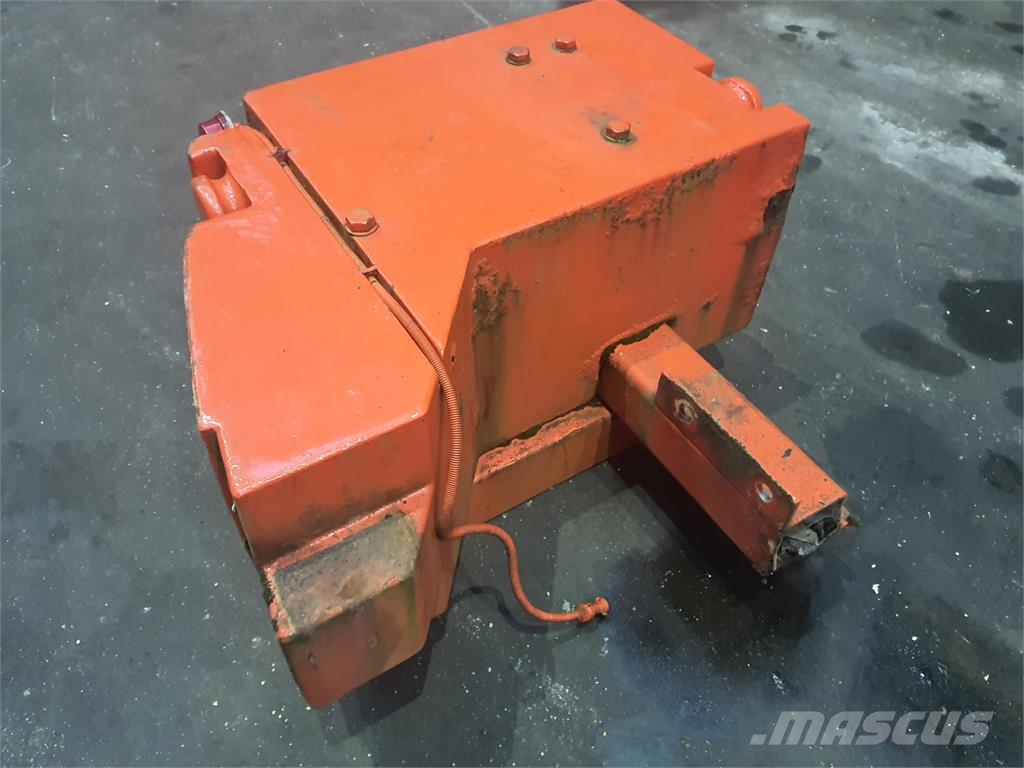Demag counterweight left 1,2 + 0,3t Peças e equipamentos para guindastes