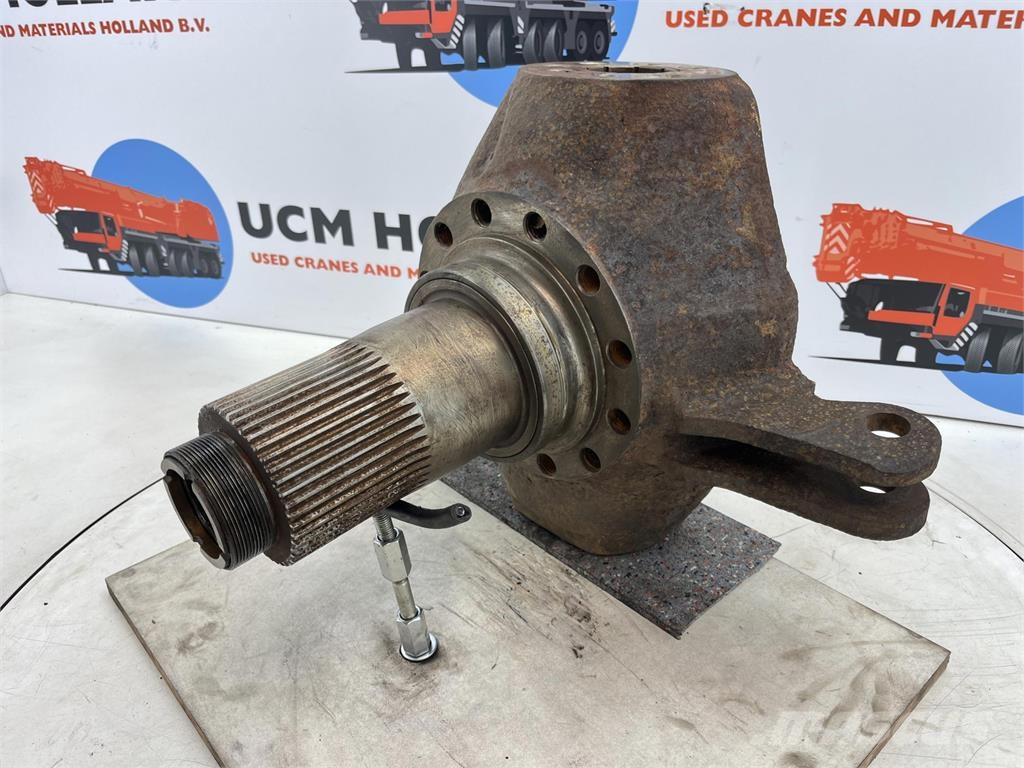 Demag HC 340 Steering knuckle 12 holes axle 3 محور العجلة