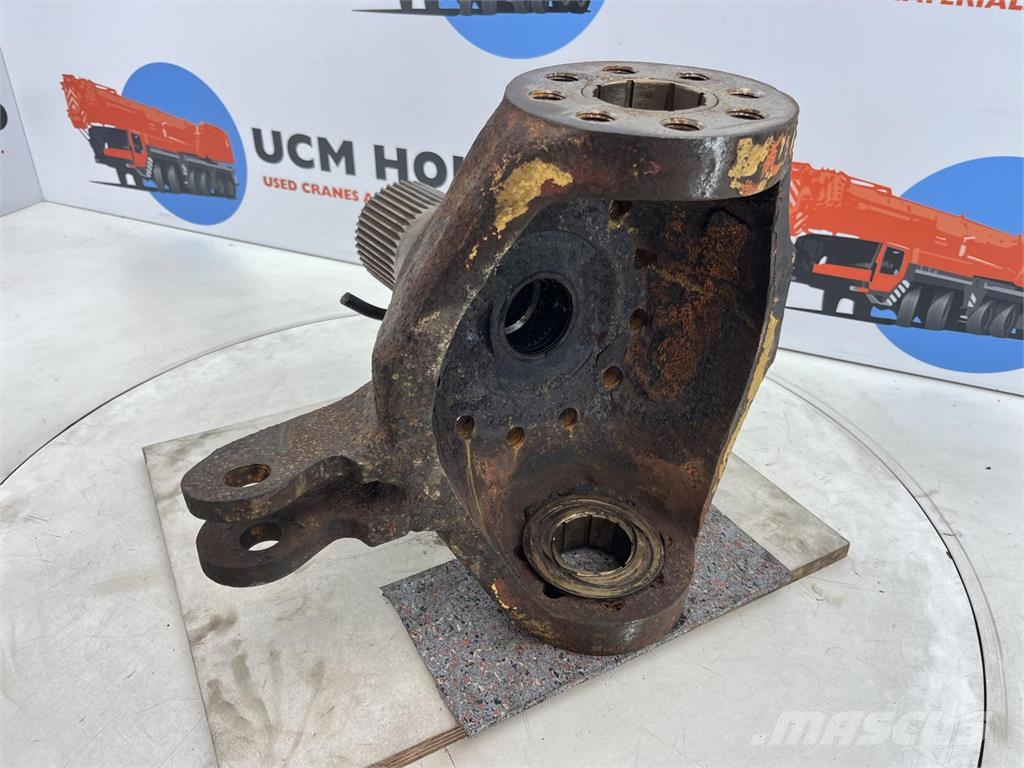 Demag HC 340 Steering knuckle 12 holes axle 3 محور العجلة
