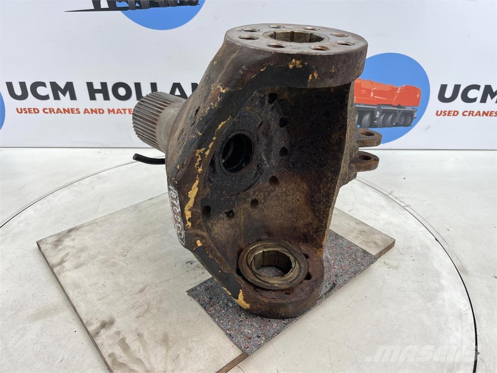 Demag HC 340 Steering knuckle 12 holes axle 6 Осі