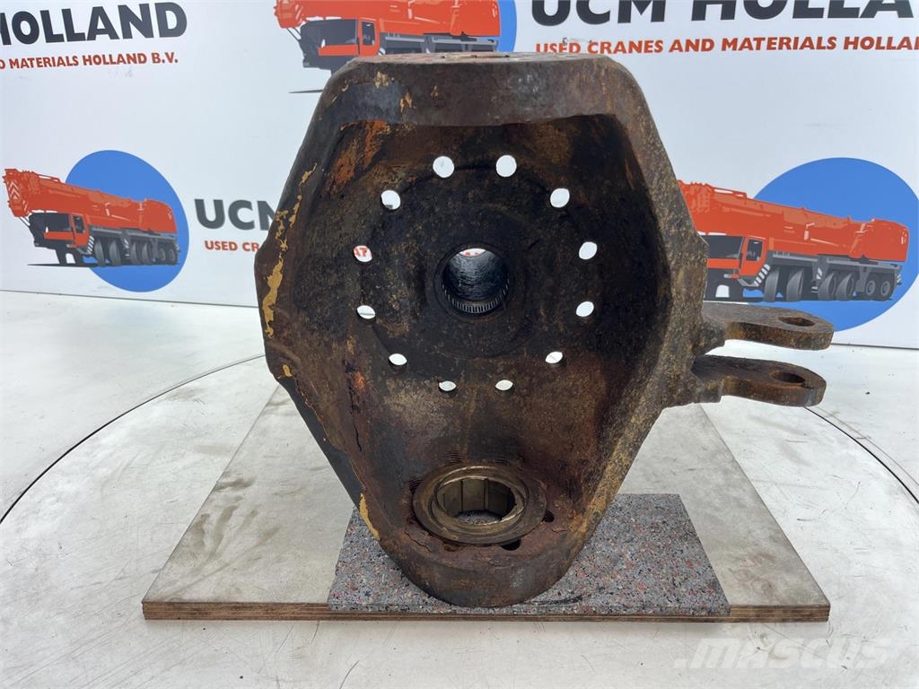 Demag HC 340 Steering knuckle 12 holes axle 6 Осі