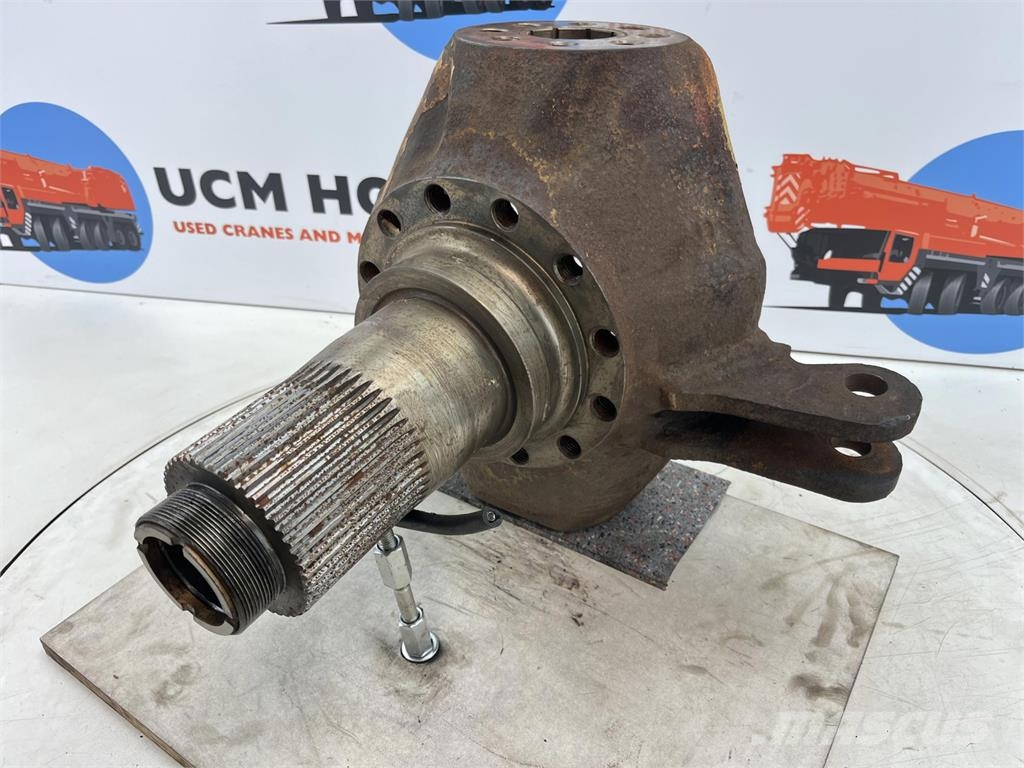 Demag HC 340 Steering knuckle 12 holes axle 3 محور العجلة