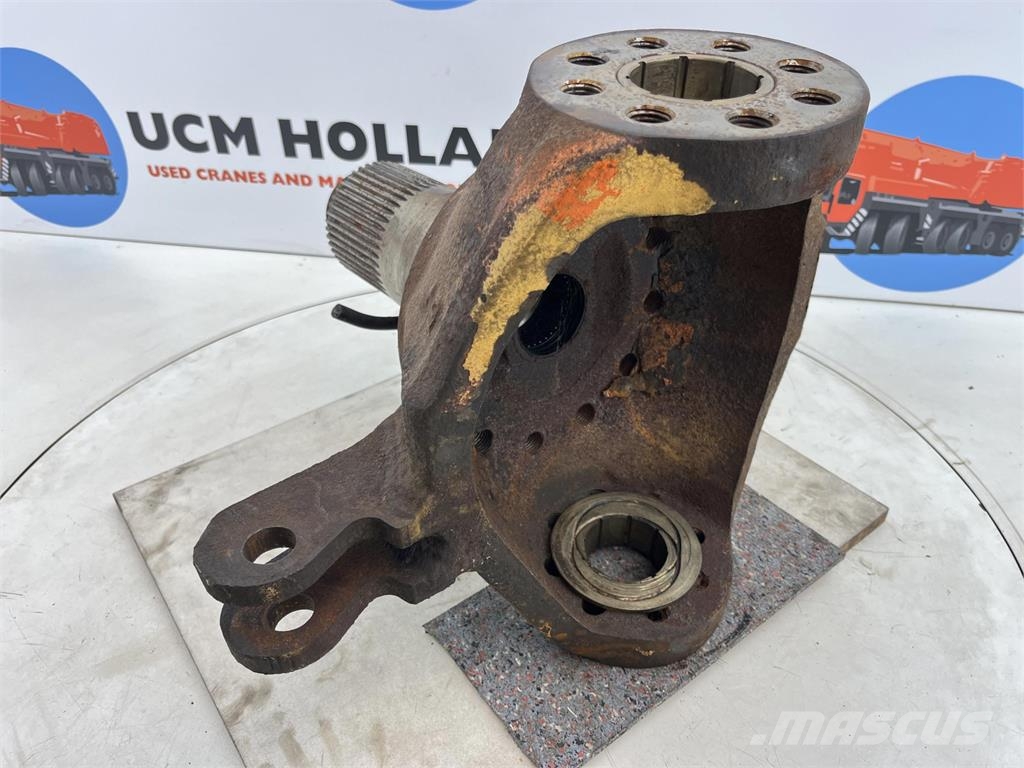 Demag HC 340 Steering knuckle 12 holes axle 3 محور العجلة