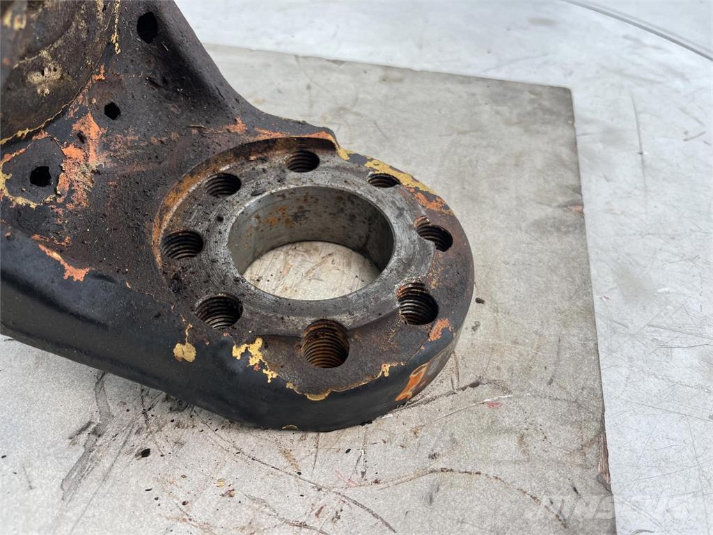 Demag HC 340 Steering knuckle 12 holes axle 1 Axles