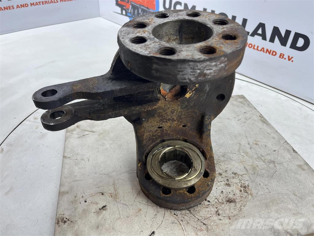 Demag HC 340 Steering knuckle 12 holes axle 2 Осі