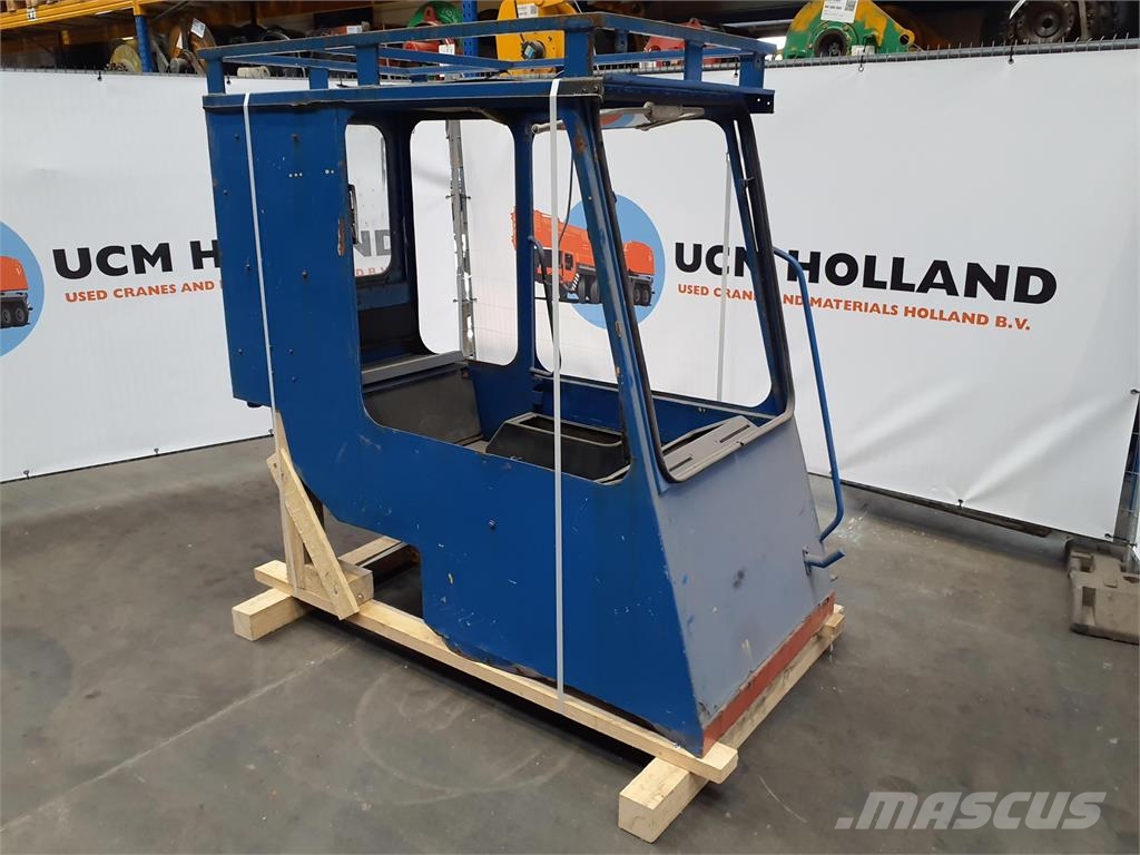 Demag HC upper cabin Cabine en interieur