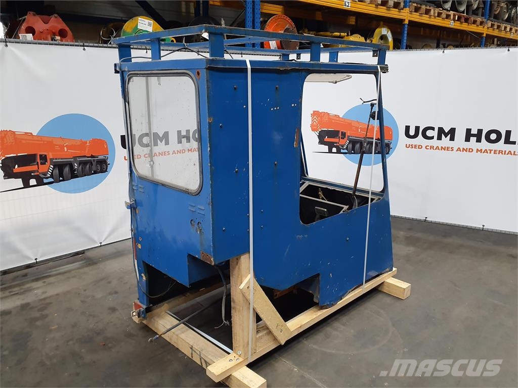 Demag HC upper cabin Cabine en interieur