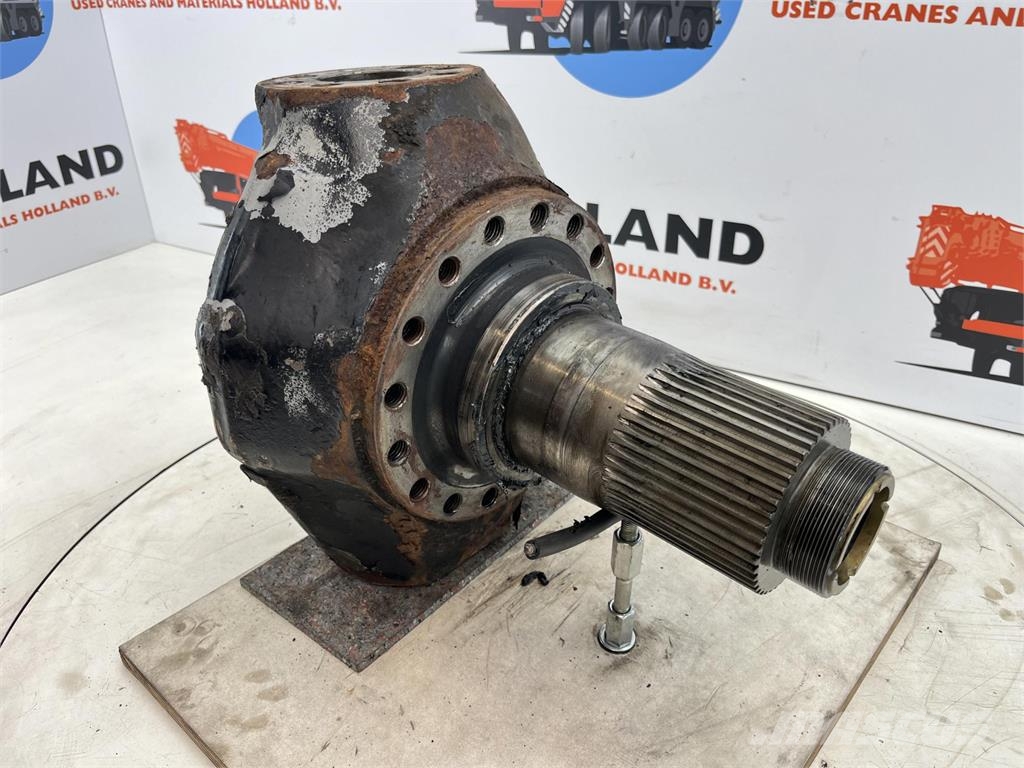 Faun ATF 45-3 Steering knuckle 16 holes axle 3 Axles