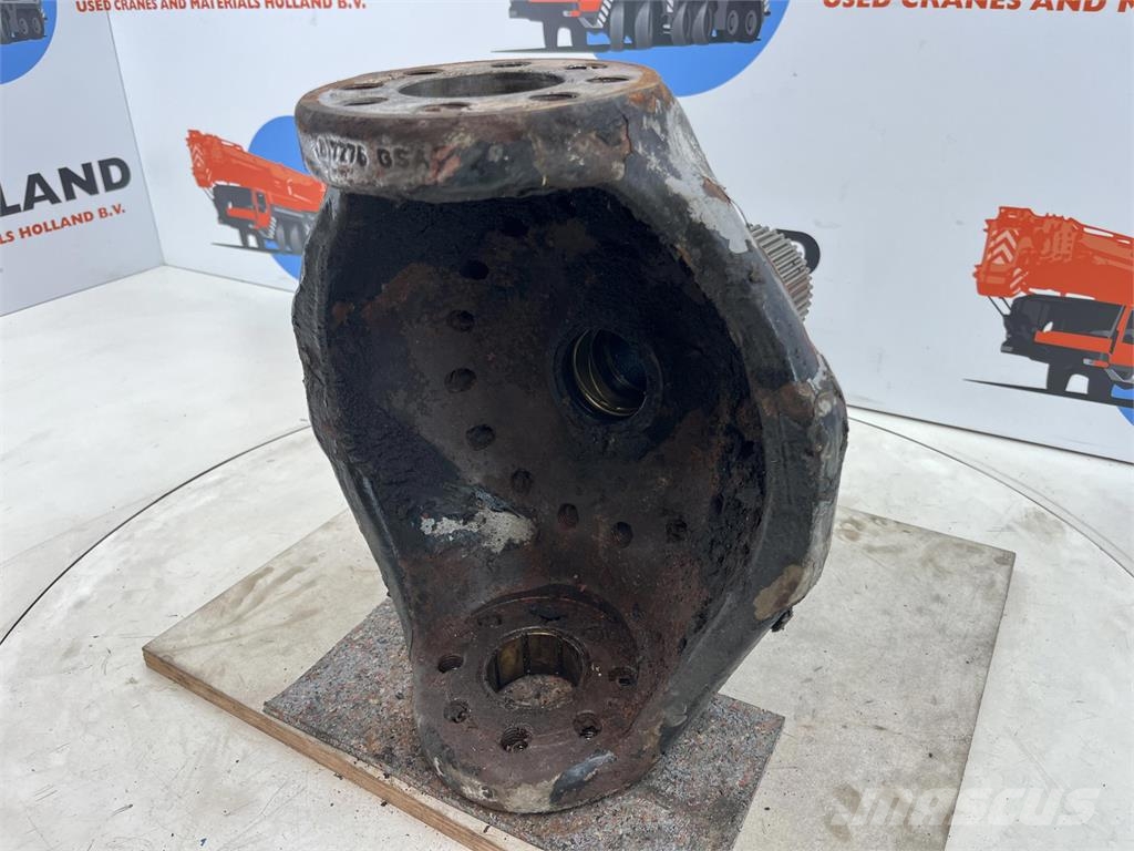 Faun ATF 45-3 Steering knuckle 16 holes axle 3 Axles