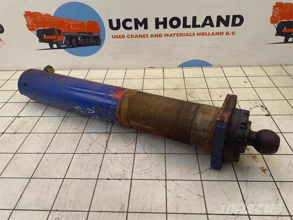 Faun RTF 45 outrigger support cylinder Kran-Teile und Zubehör