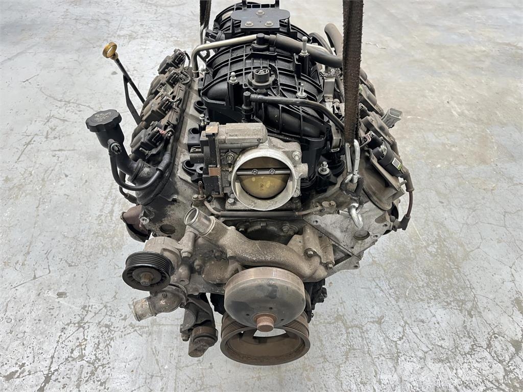 GM chevy engine 325 cu Motorer