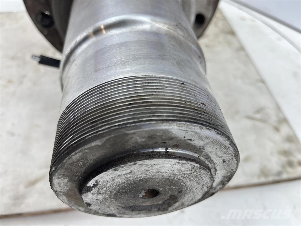 Gottwald Steering knuckle 12 holes axle 3 Mosty, wały i osie