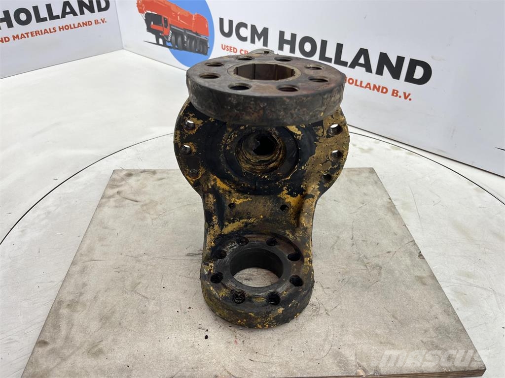 Grove AT 880 Steering knuckle 16 holes axle 2 Osovine