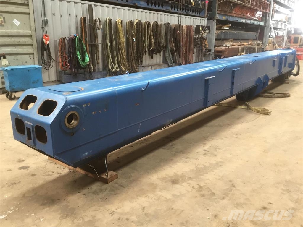 Grove GMK 3050 base section Peças e equipamentos para guindastes