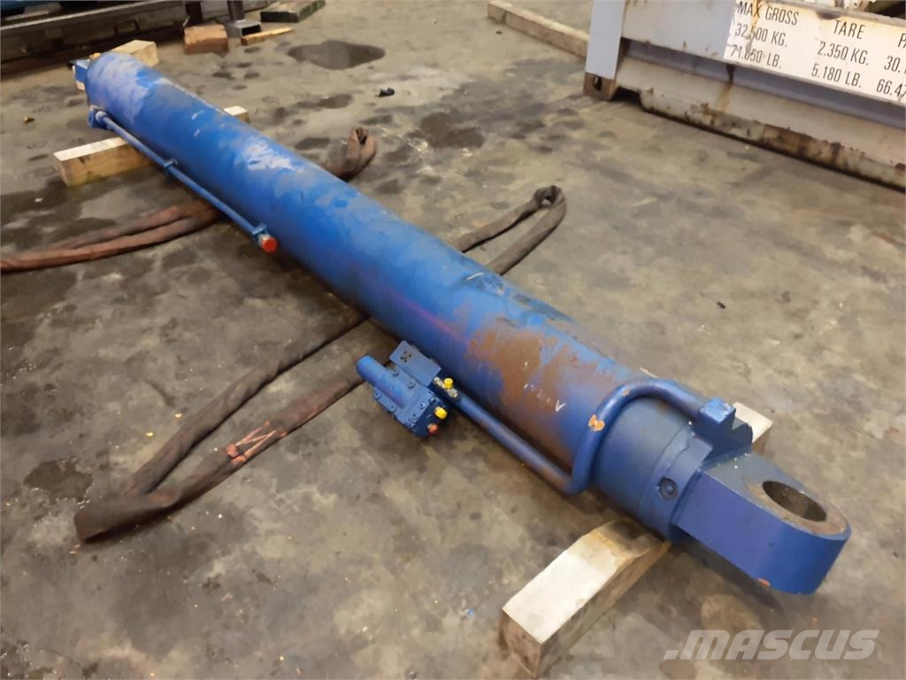 Grove GMK 3050 boom cylinder Crane spares & accessories