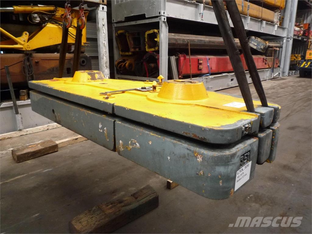 Grove GMK 3050 counterweight 1,3 ton Peças e equipamentos para guindastes