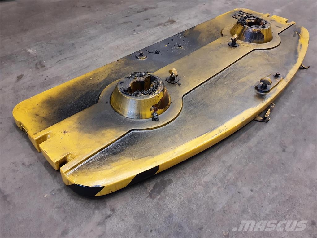 Grove GMK 3050 counterweight 1,3 ton 起重机配件设备